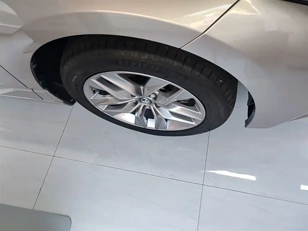 Toyota Avalon 2021 2.5L Luxury Edition фото 14