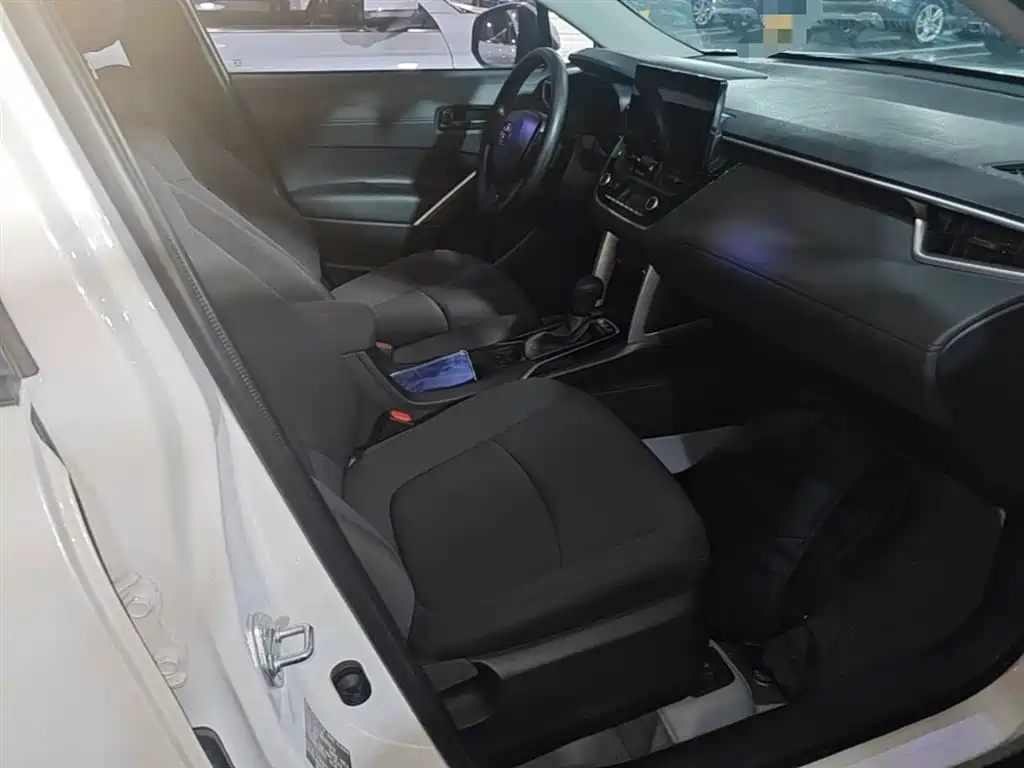 Toyota Corolla Cross 2023 2.0L Elite Edition фото 19