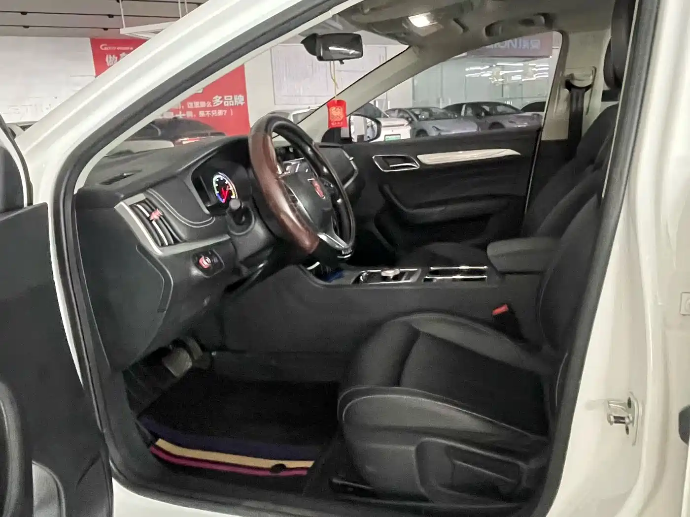 Roewe i6 New Energy 2020 2019 PLUS 50T 4G Connected Glory Luxury Edition