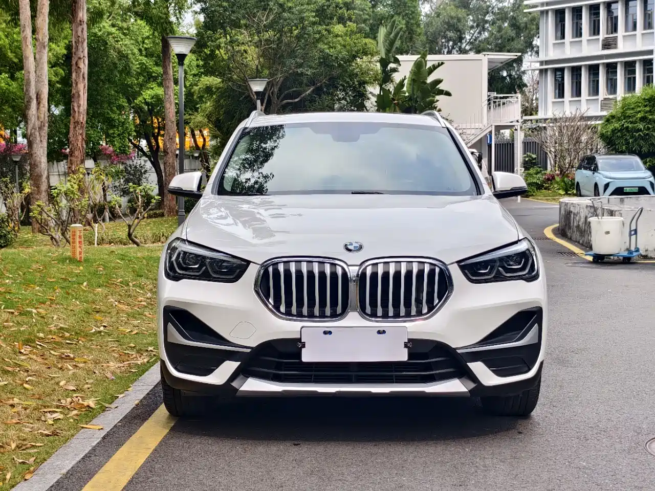 BMW X1 2020 sDrive20Li Premium Edition фото 2