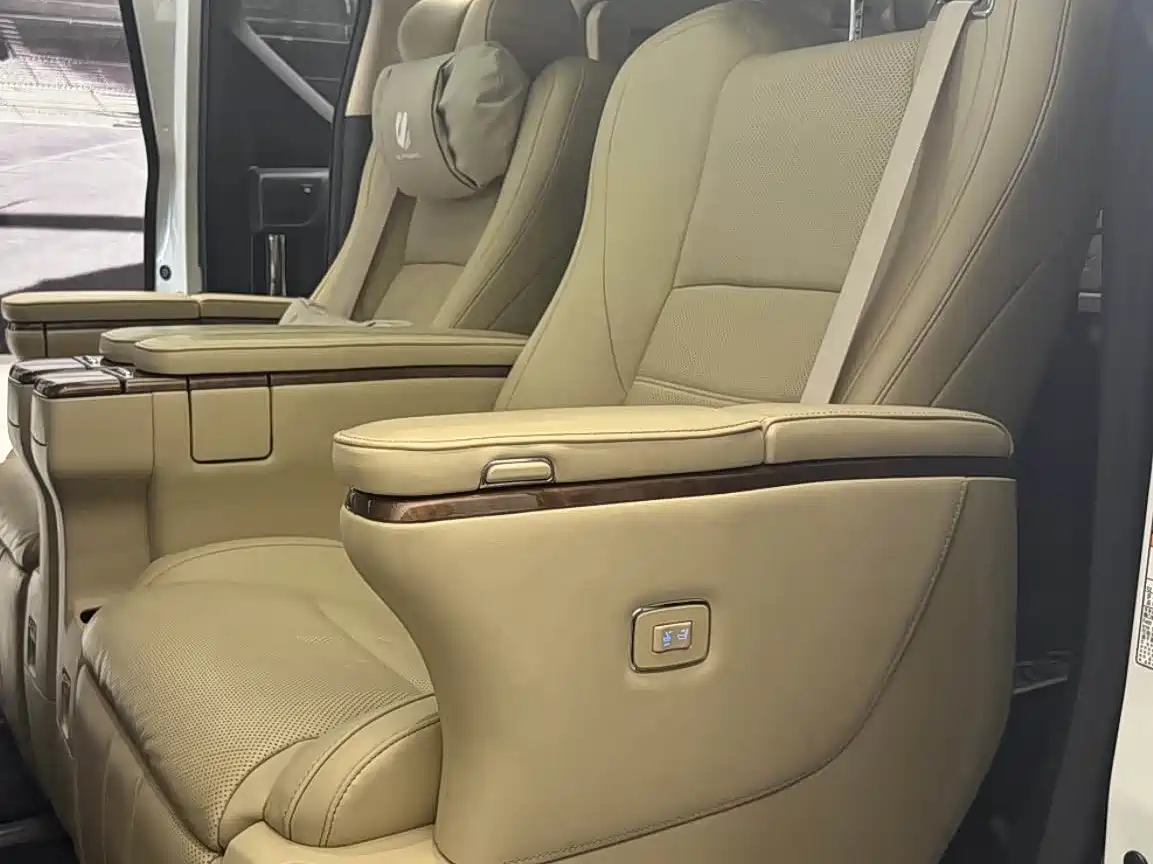صورة 6 - Toyota Alphard