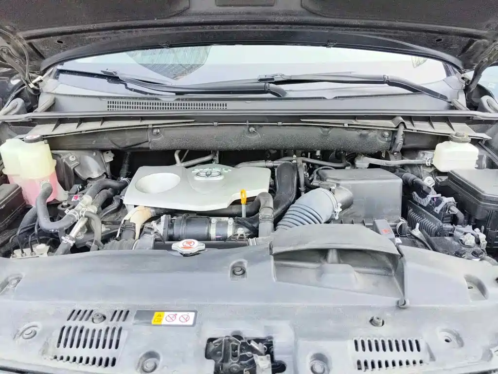 Photo 3 - Toyota Highlander