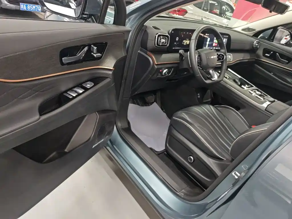 Chery Tiggo 9 2024 2023 2.0T Automatic 2WD Luxury 5-Seater