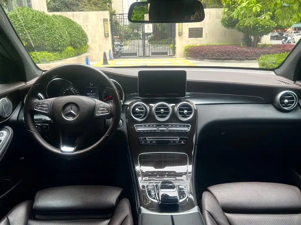 Mercedes-Benz GLC 2019 GLC 260 L 4MATIC Dynamic фото 9