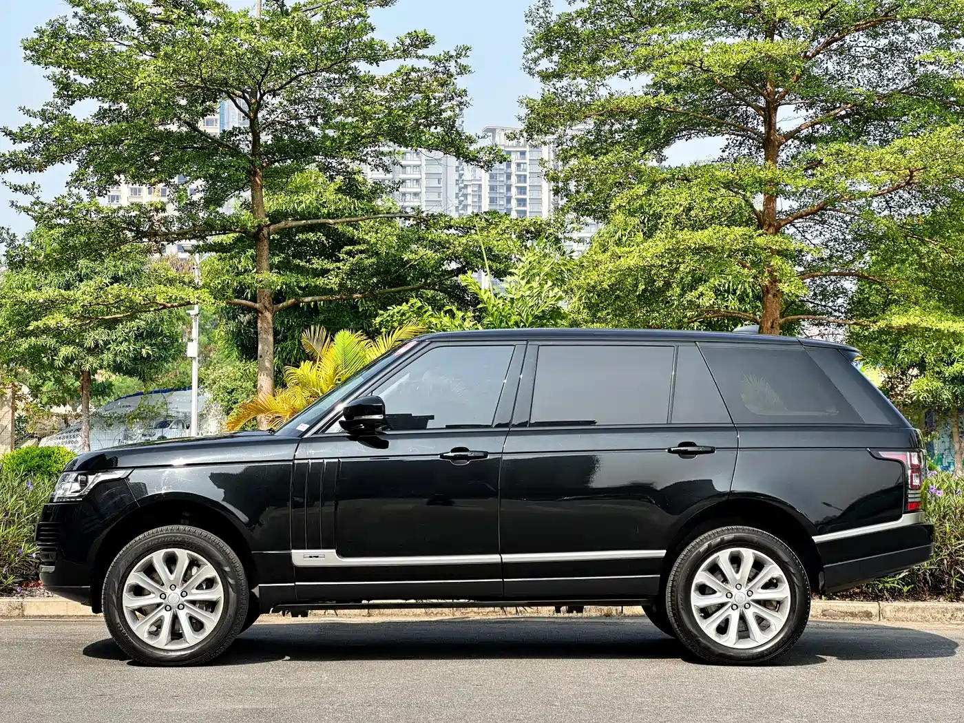 Land Rover Range Rover 2017 3.0 SC V6 Vogue LWB (Long Wheelbase) фото 4