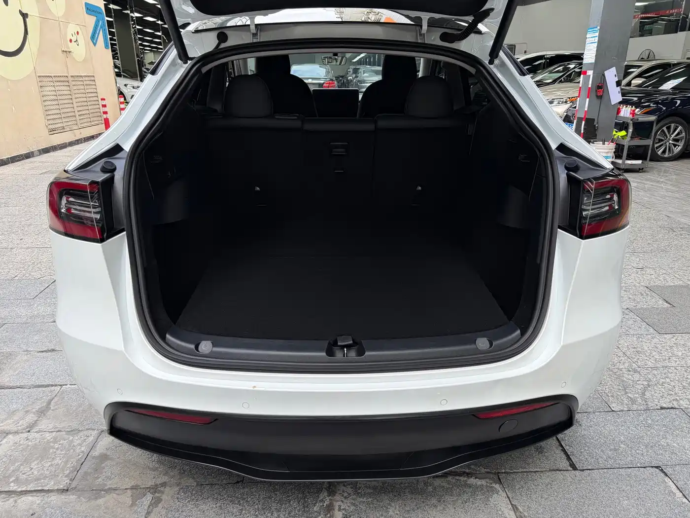Фото 11 - Tesla Model Y