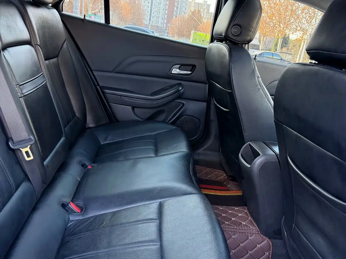 Chevrolet Malibu 2012 Model 1.6T Auto Luxury фото 11