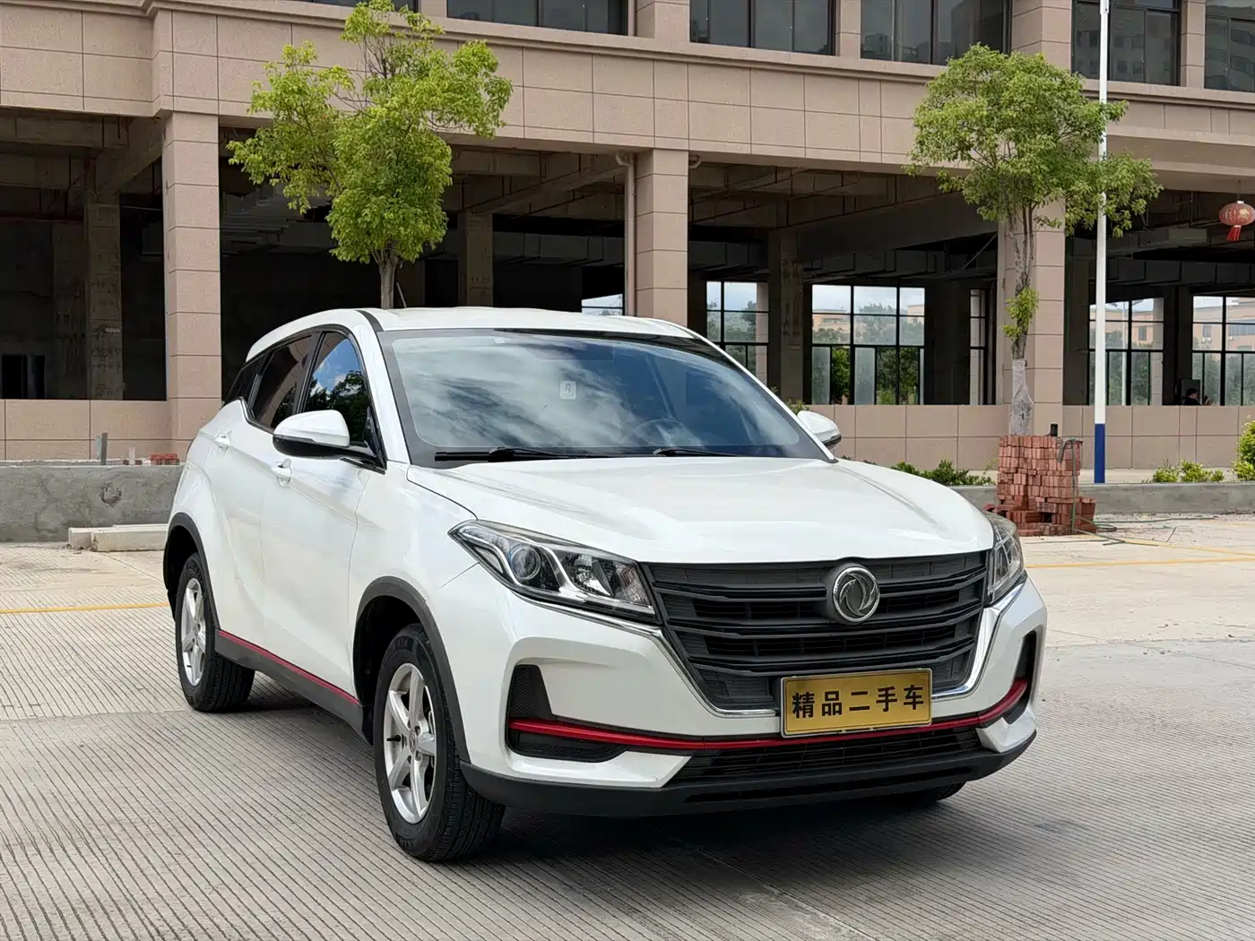 Dongfeng Fengguang Fengon 500 2021 2021 1.5L CVT Comfort