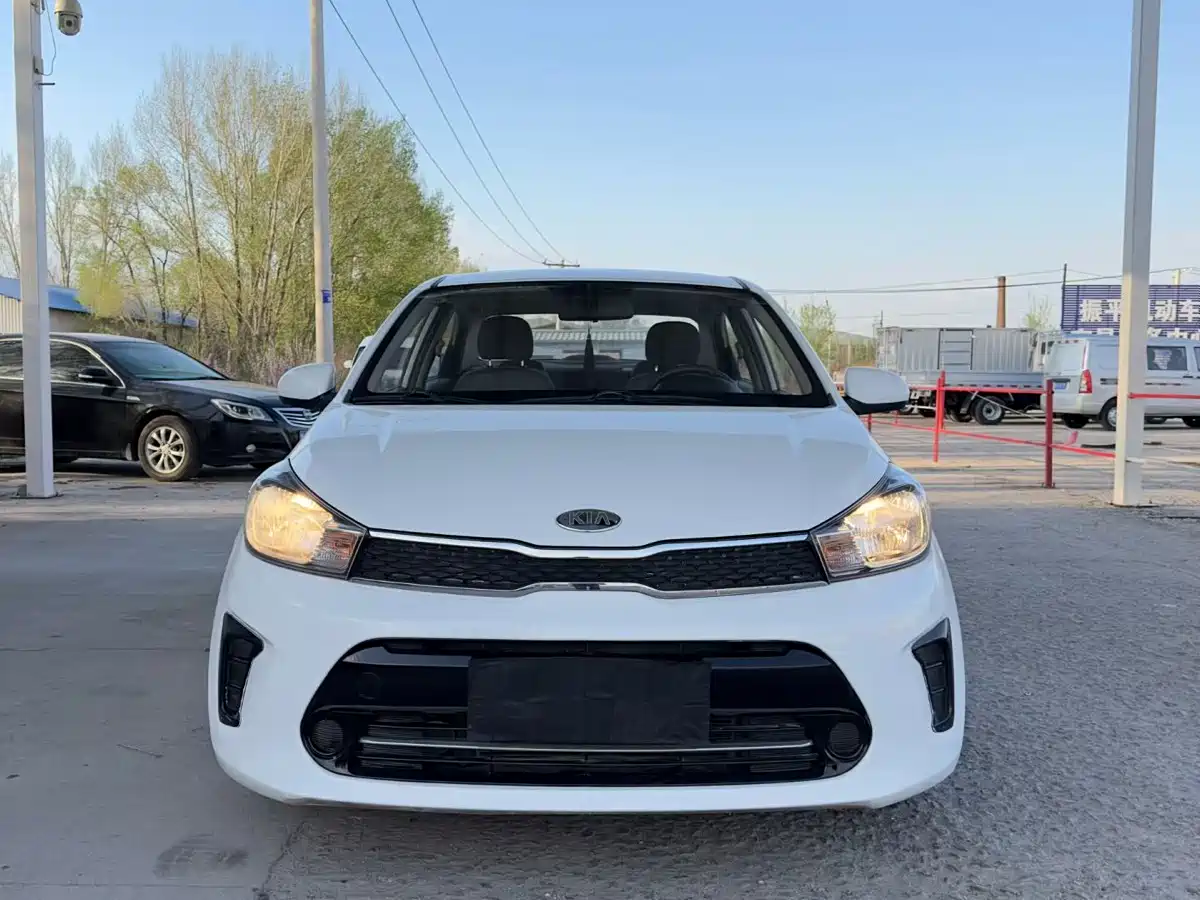 Kia Huan Chi 2017 1.4L Manual Smart Fashion фото 2