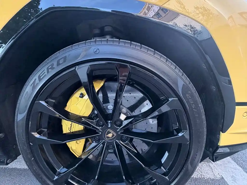 Lamborghini Urus 2023 4.0T V8 S фото 4