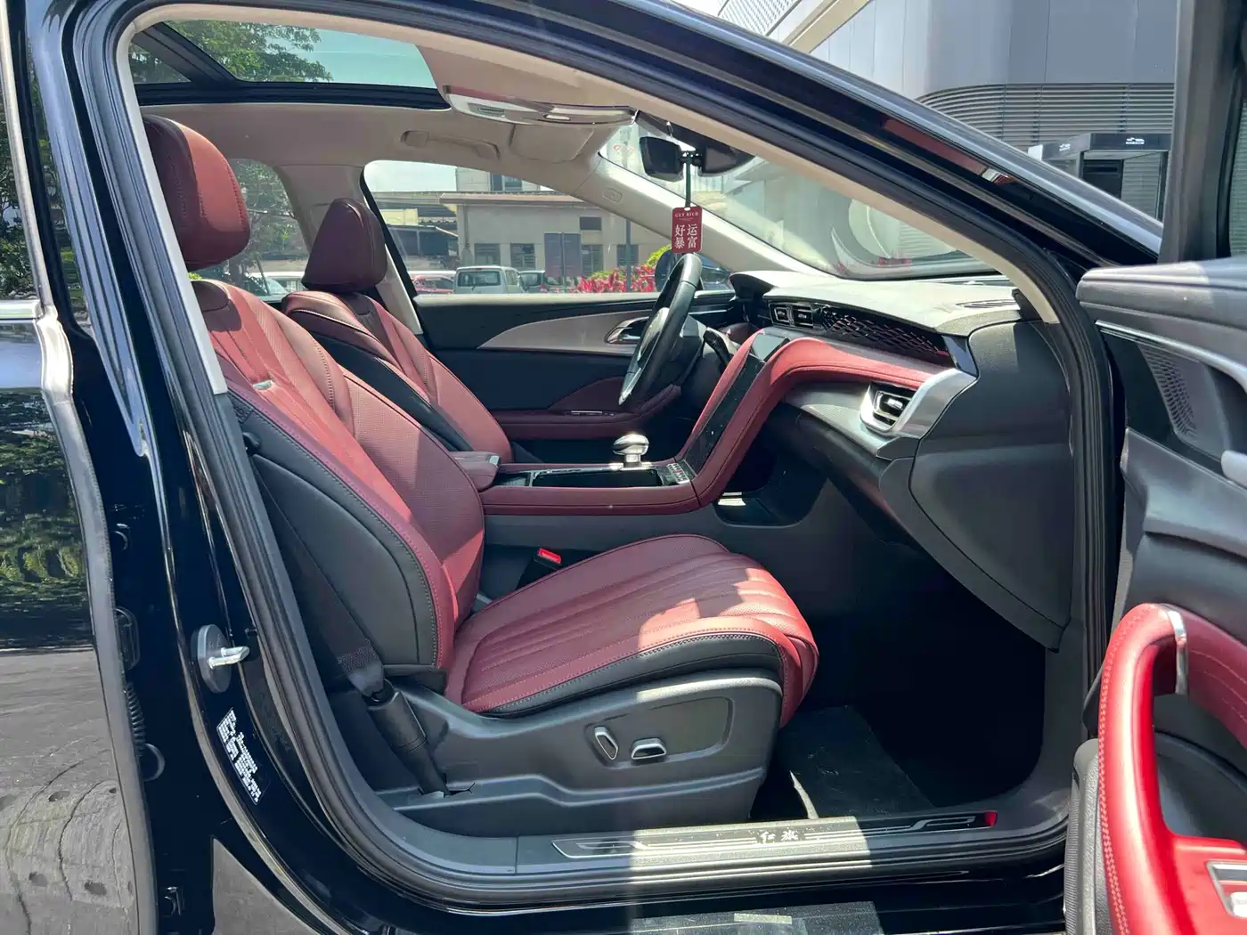 Hongqi H5 2024 2.0T Automatic Smart Connect Flag Smooth Edition фото 14
