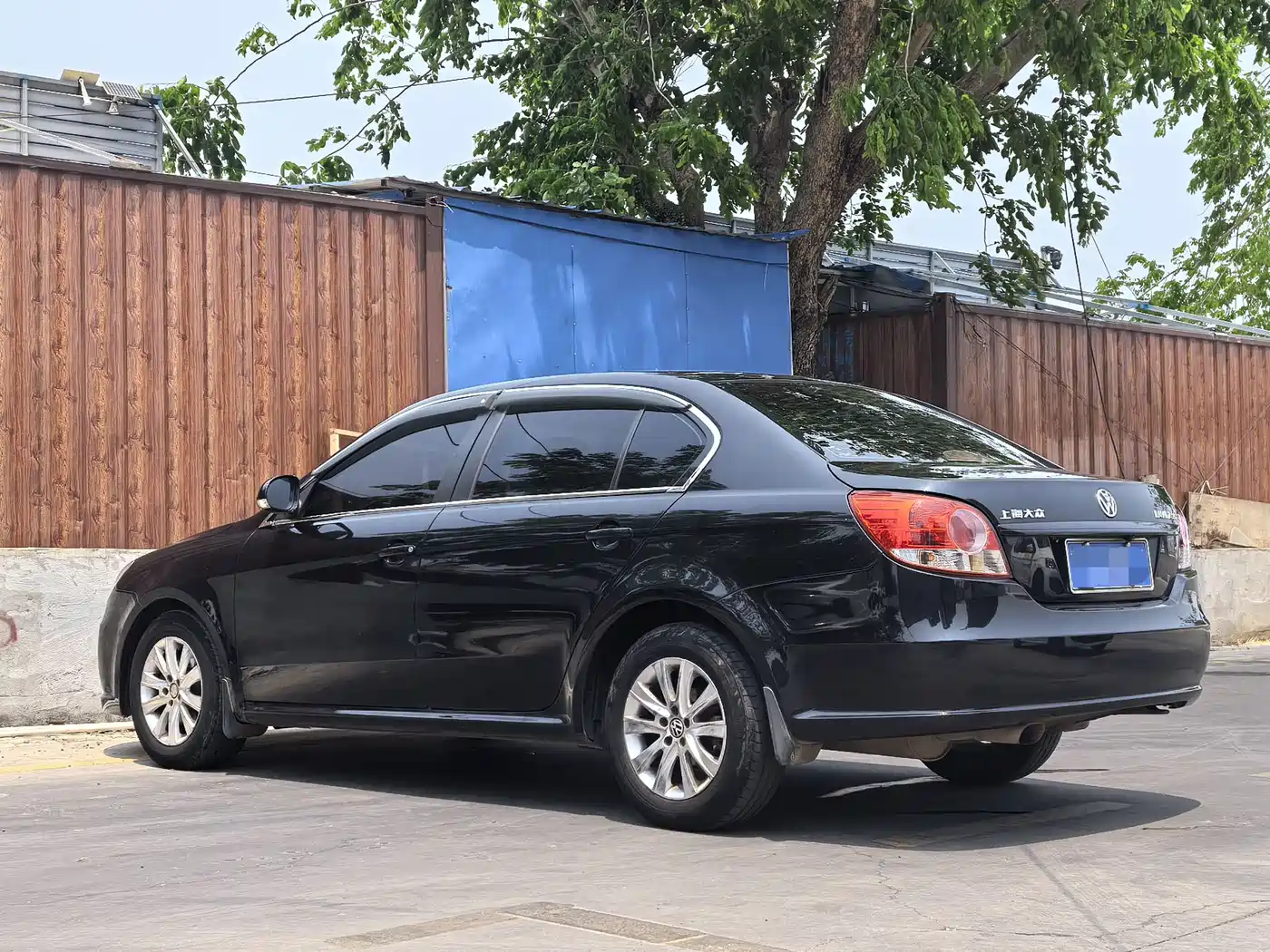 Volkswagen Lavida 2013 Classic 1.6L Manual Style Edition фото 9