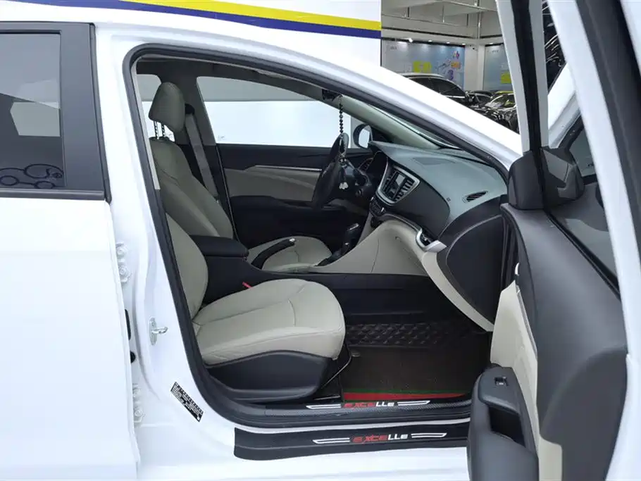 Buick Excelle 2021 Exemplar 1.5L Auto Elite фото 8