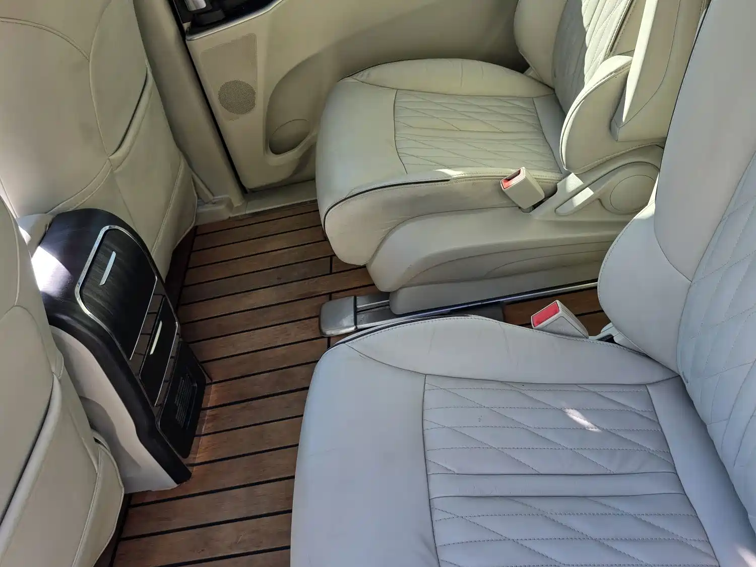 Photo 12 - Buick GL8