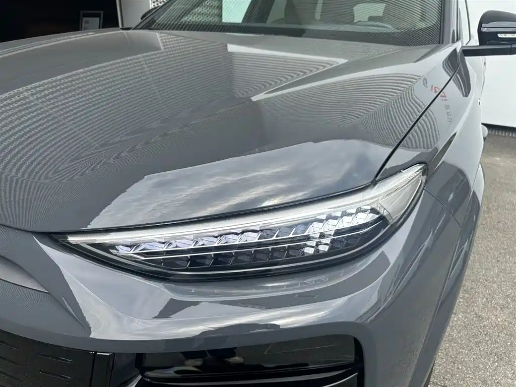 Audi Q6L e-tron 2025 Model Pioneer Edition фото 18