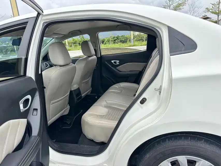 GAC Trumpchi Trumpchi GA3S Vision 2016 2016 200T Manual Elite Edition