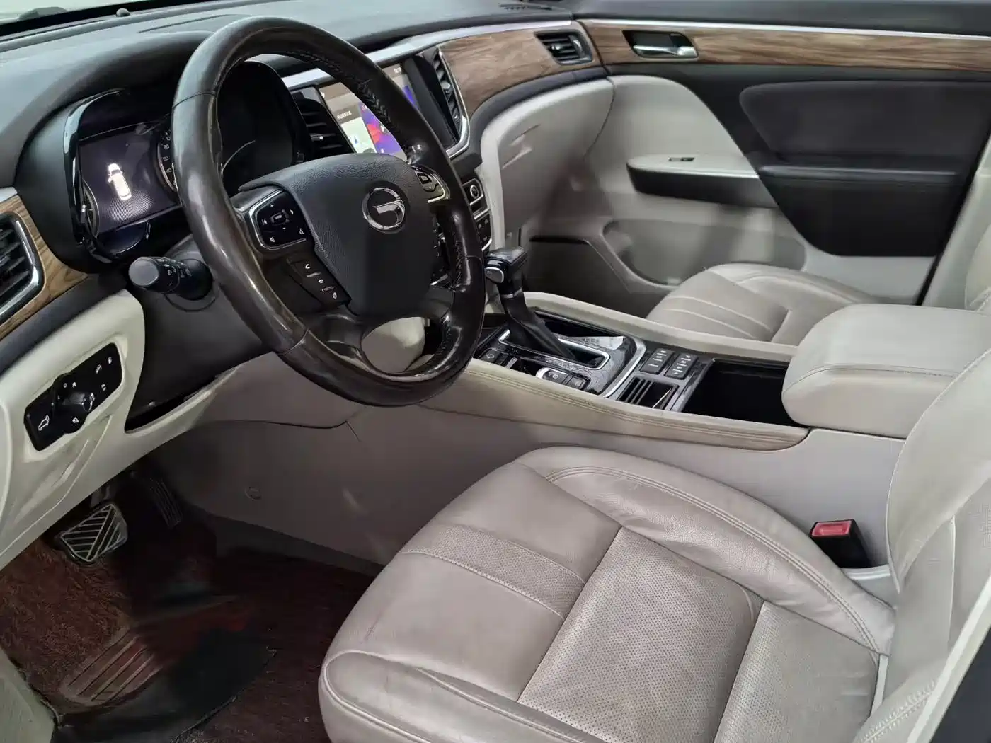 GAC Trumpchi Trumpchi GS8 2017 320T 2WD Luxury Smart Connect (7-seater) фото 9