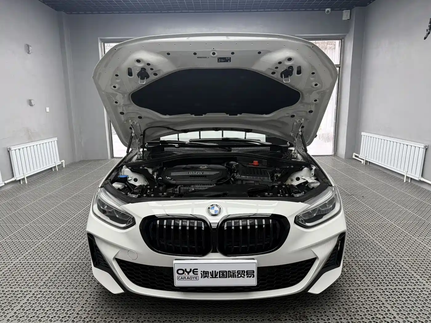 BMW 1 Series 2021 120i M Sport Shadow Edition фото 7