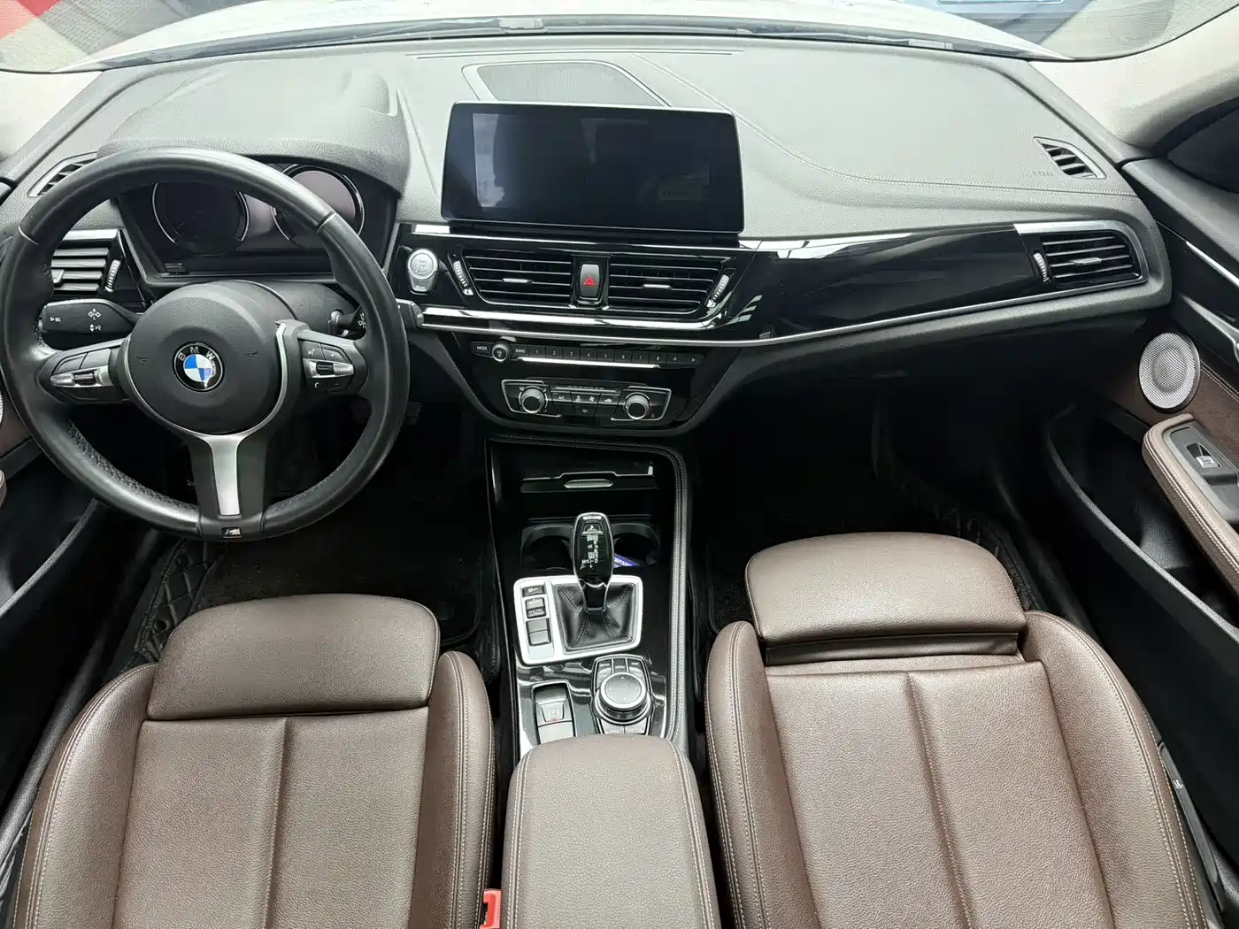 BMW 1 Series 2021 120i M Sport Shadow Edition фото 15