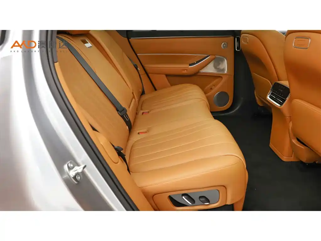 AITO Wenjie AITO M8 2025 Model Extended Range Ultra Edition 53.4kWh 5-Seater фото 8