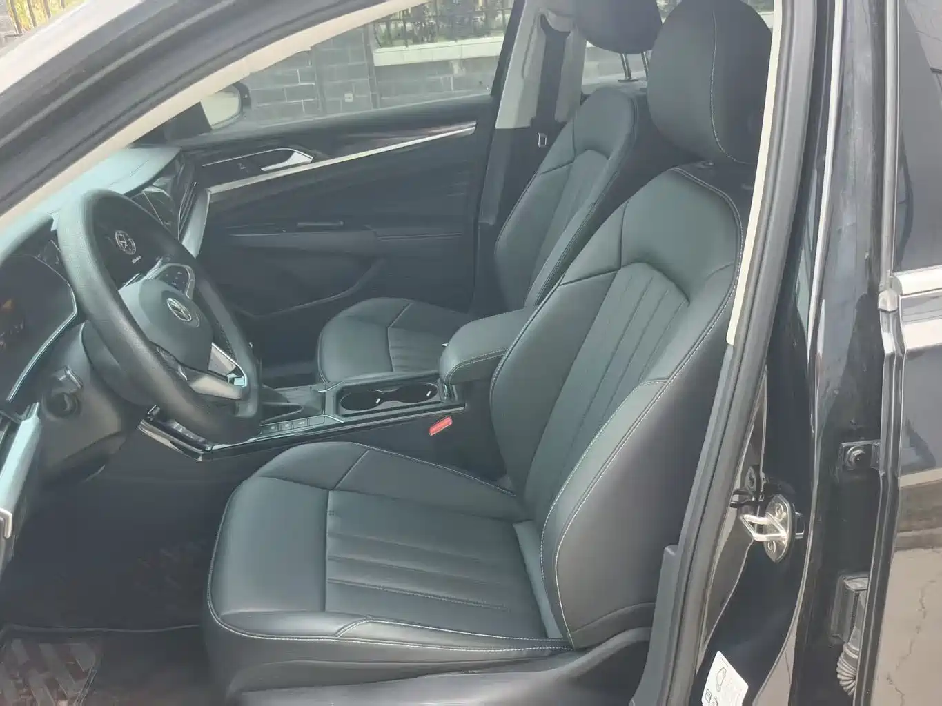 Volkswagen Passat 2022 280TSI Business Edition фото 7