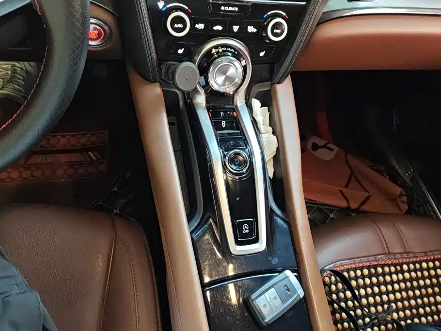 Photo 16 - Acura CDX