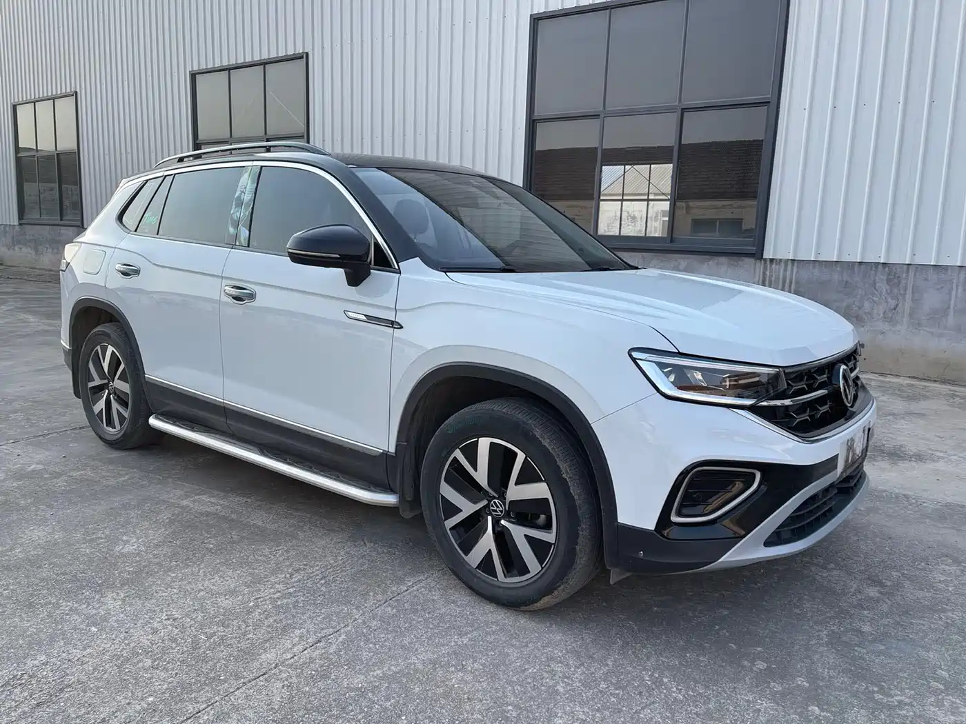 Volkswagen Tayron 2023 280TSI 2WD Luxury Plus Advanced Edition фото 3