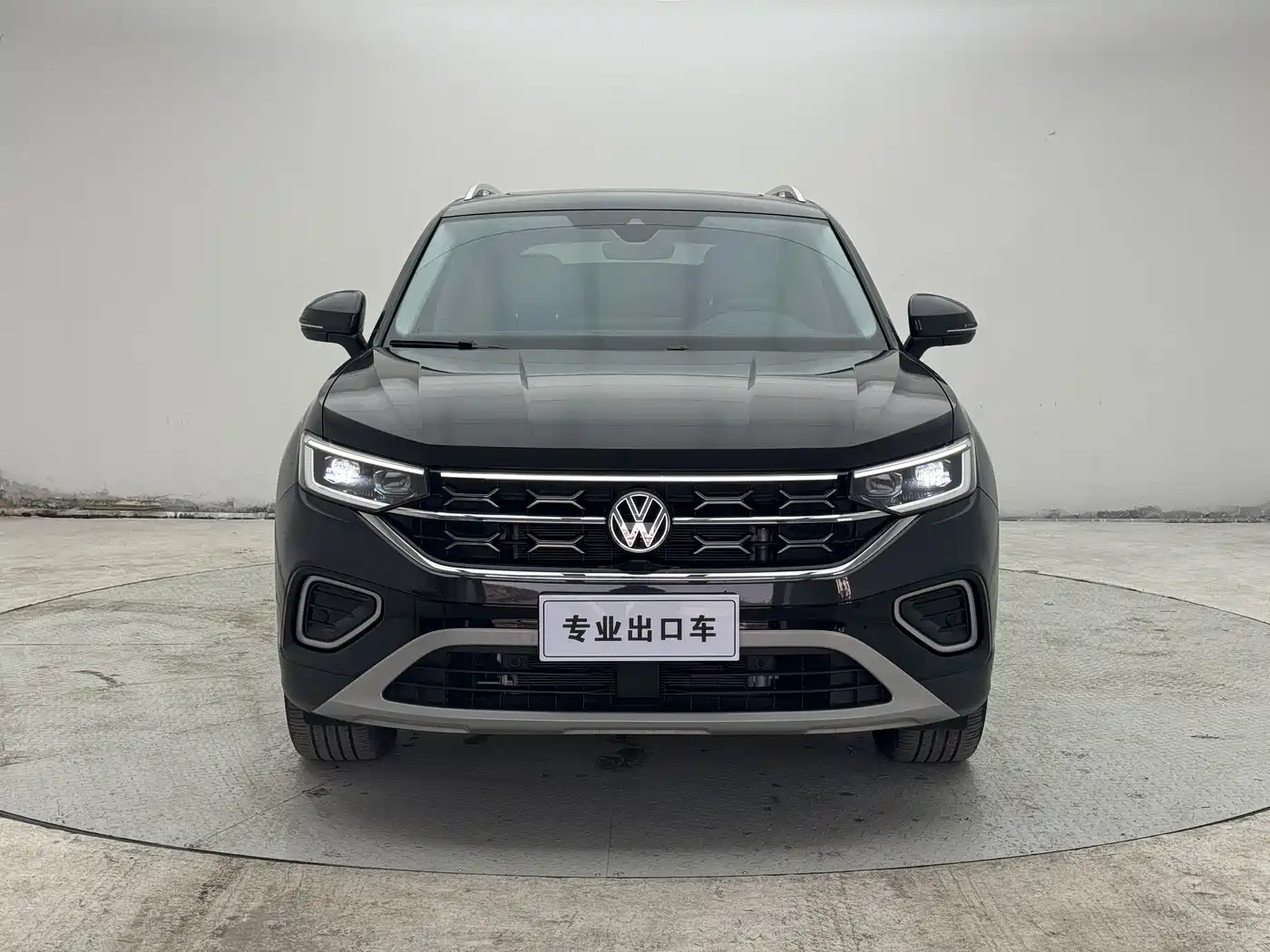 Volkswagen Tayron 2023 280TSI 2WD Luxury Plus Advanced Edition фото 8