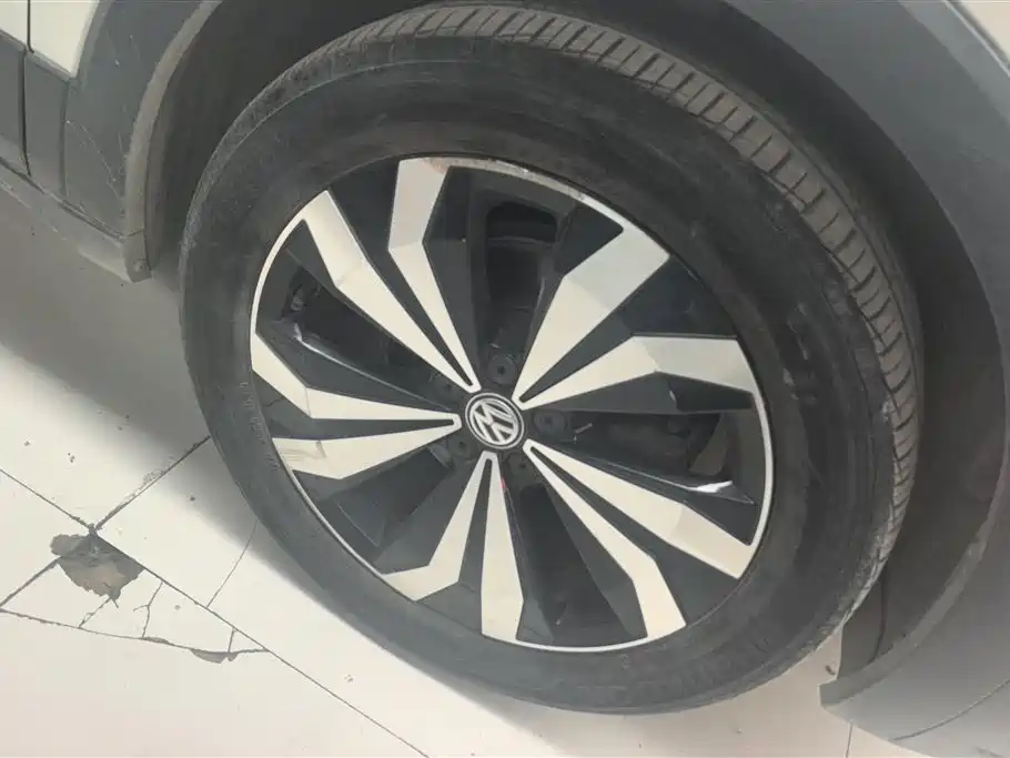 Volkswagen T-Cross 2019 280TSI DSG Luxury Edition фото 6