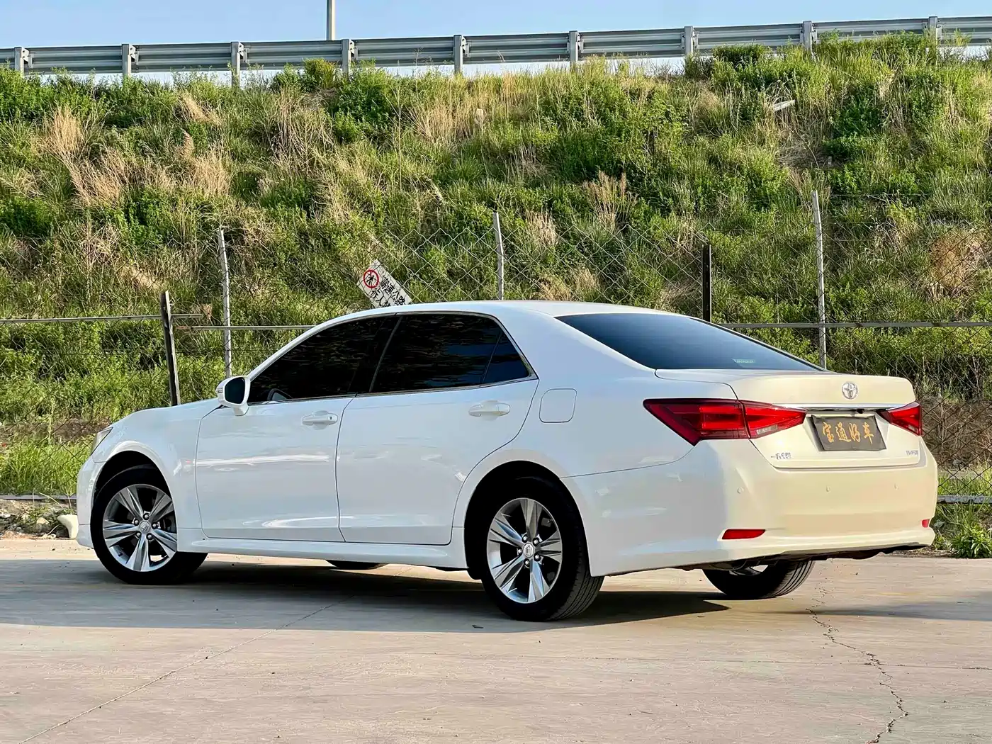 Toyota Crown 2015 2.0T Pioneer фото 4