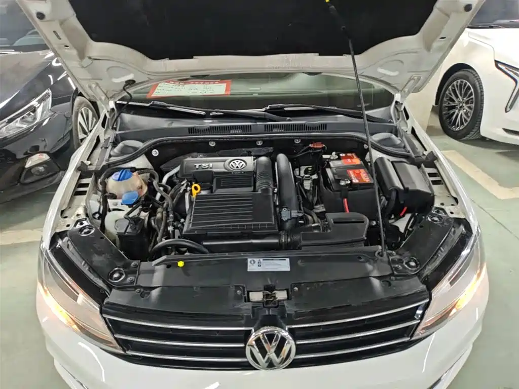 Volkswagen Sagitar 2018 180TSI DSG Premium Edition фото 20