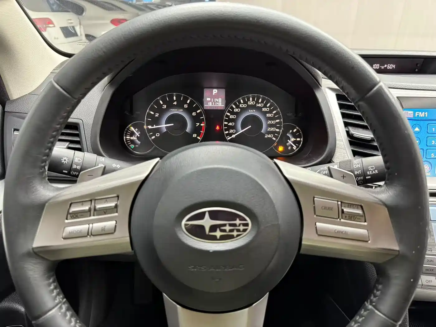 Subaru Legacy 2010 2.0i Luxury Wagon фото 5