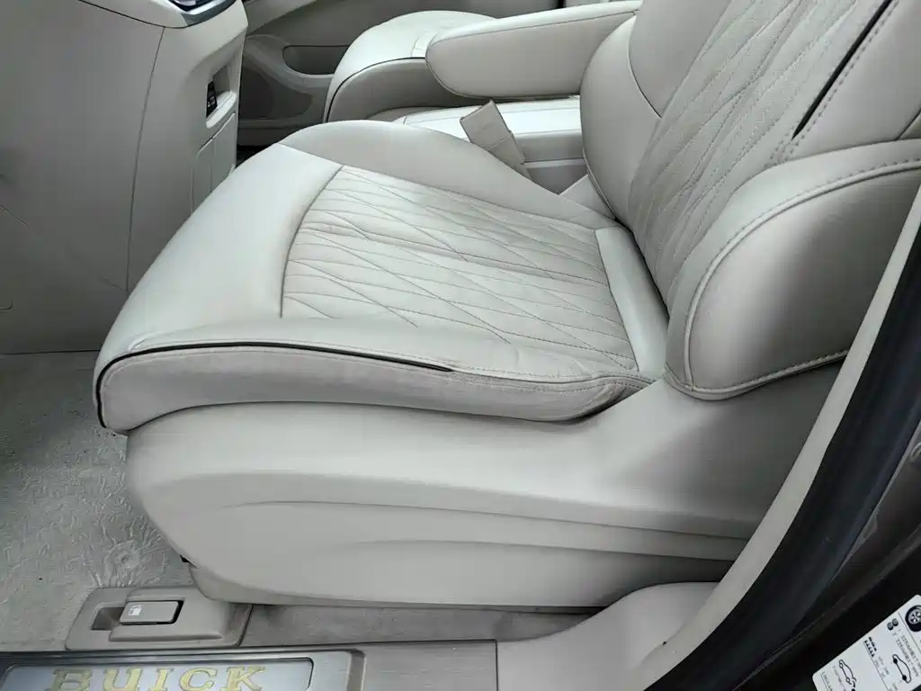 Фото 20 - Buick GL8