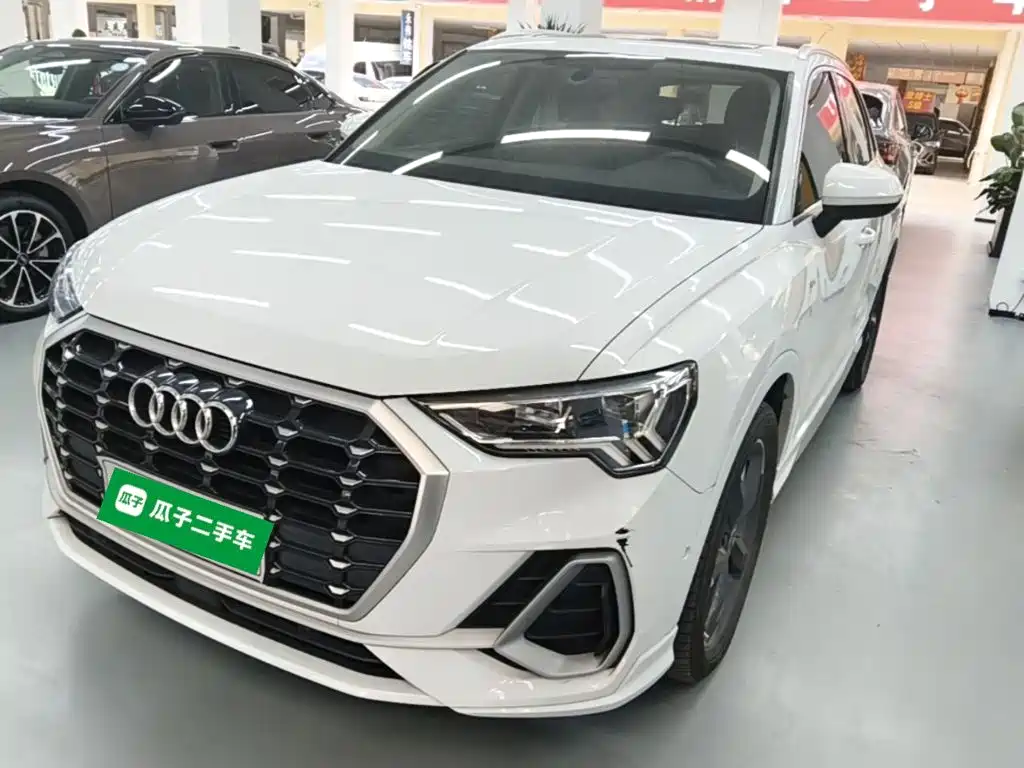 Audi Q3 2023 35 TFSI Fashion Dynamic (1.4T)