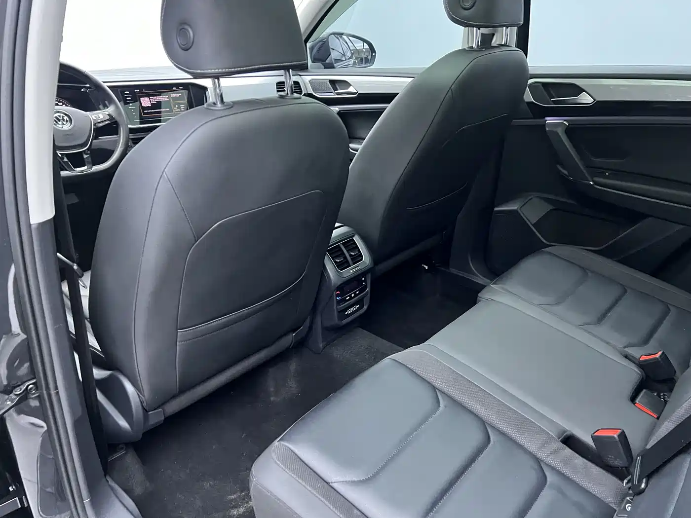 Volkswagen Tayron 2021 330TSI 2WD Luxury Smart Connect Edition фото 12