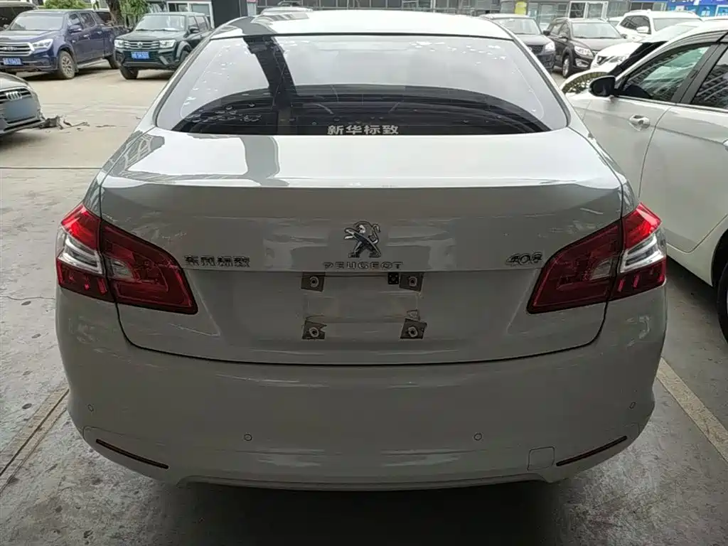 Peugeot 408 2015 Model 1.2T Automatic Luxury Edition фото 6
