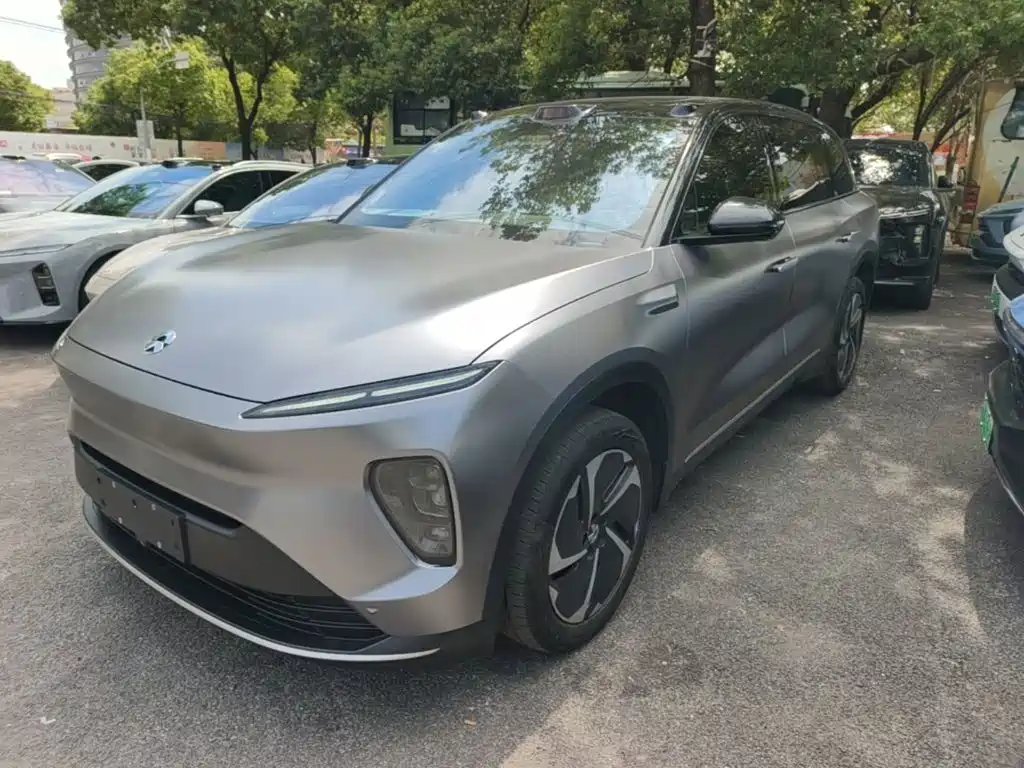 Фото 2 - NIO ES8