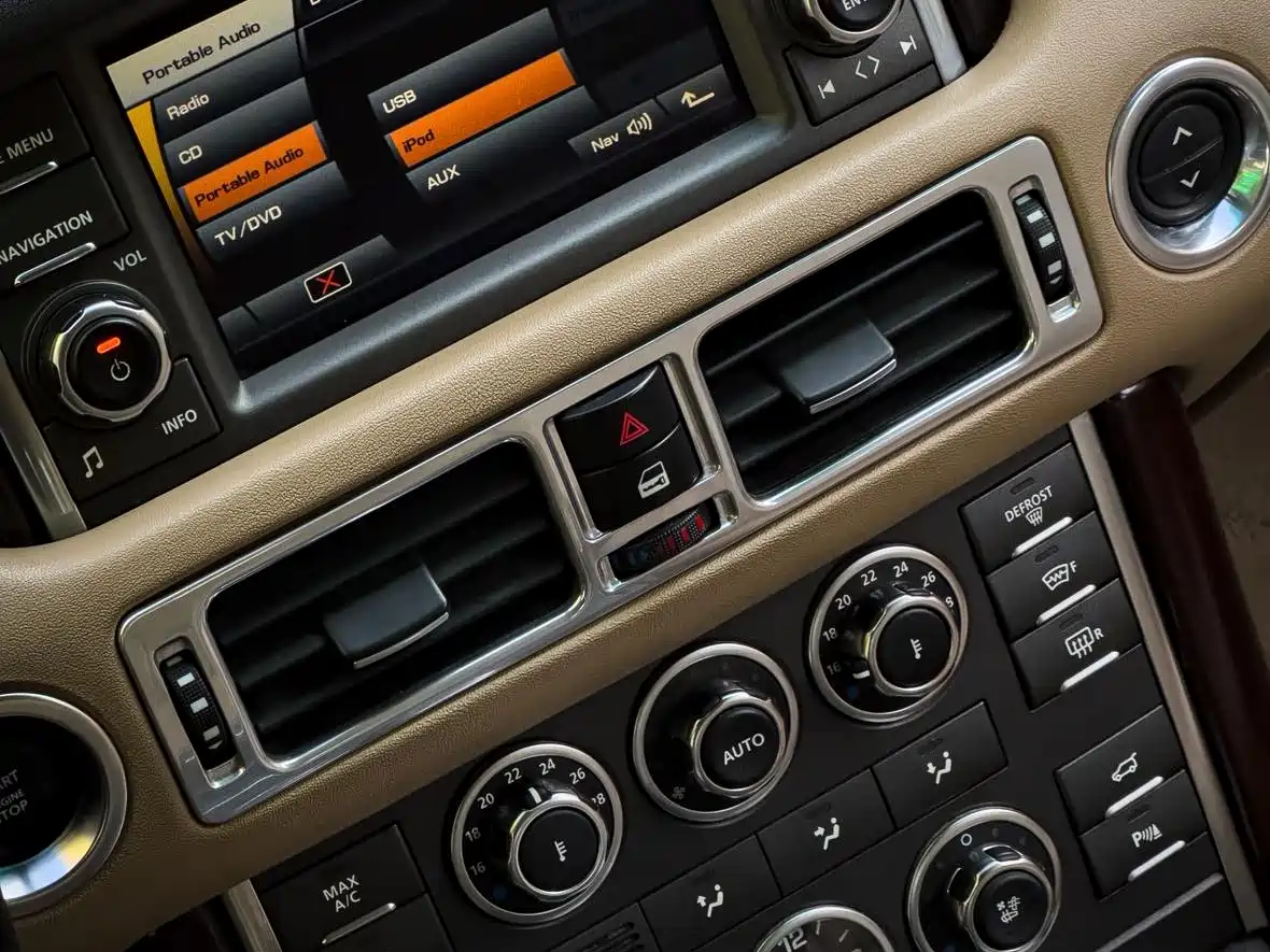 Land Rover Range Rover 2011 5.0 SC V8 фото 5