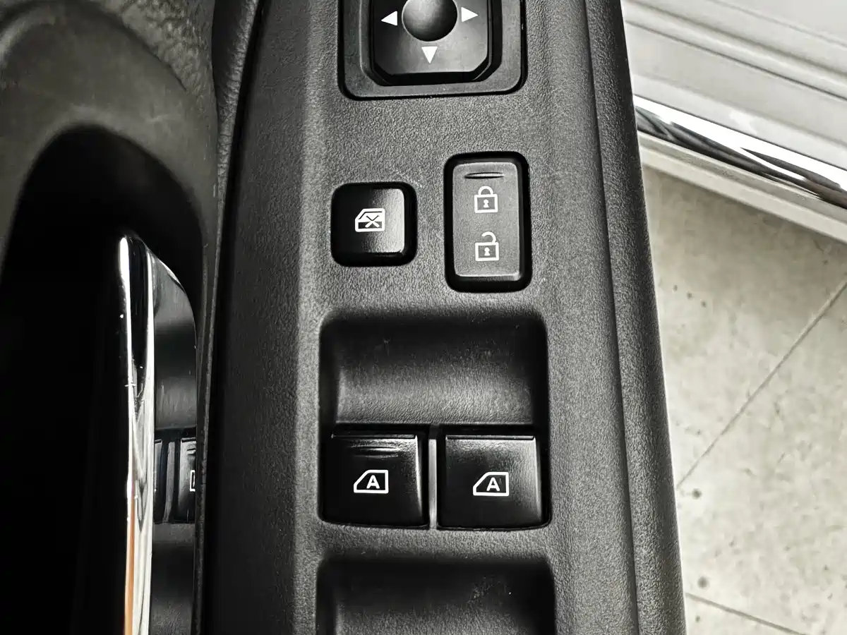 Фото 10 - Mitsubishi Outlander