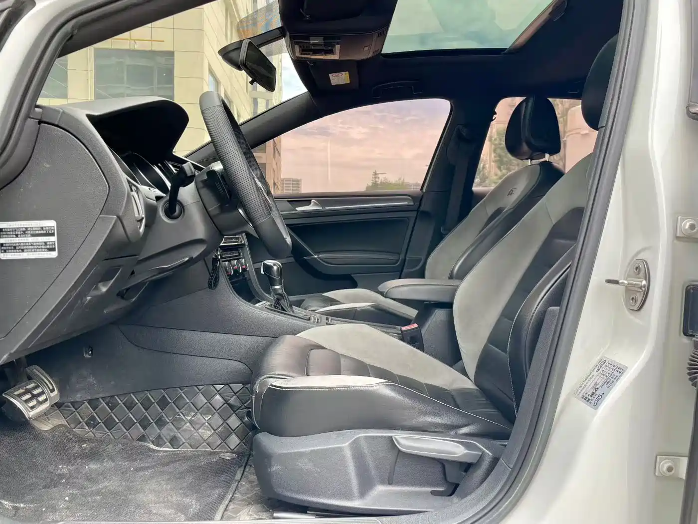 Volkswagen Golf 2016 1.4TSI Automatic R-Line фото 4