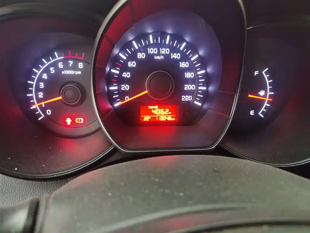 Kia K2 2015 Sedan 1.4L MT GLS фото 5