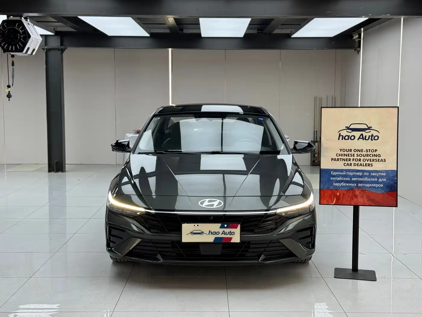 Hyundai Elantra 2023 1.5L CVT TOP Flagship Edition фото 2