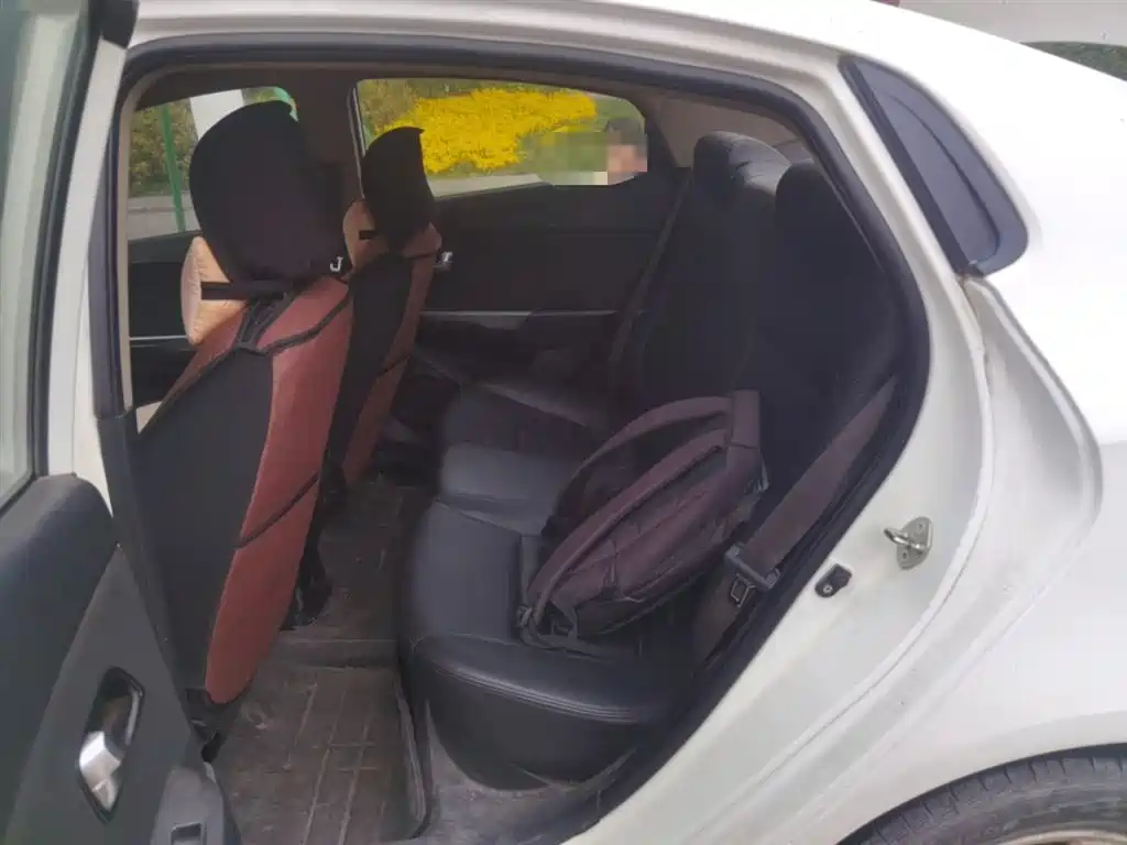 Kia K2 2015 Sedan 1.4L MT GLS фото 15