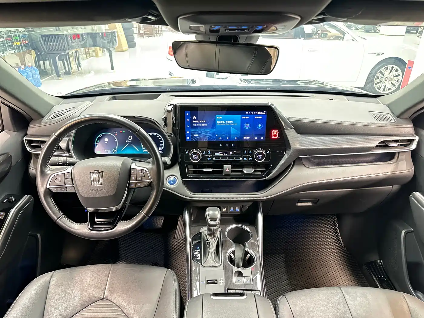 Toyota Crown Kluger 2021 2.5L HEV 4WD Premium фото 29