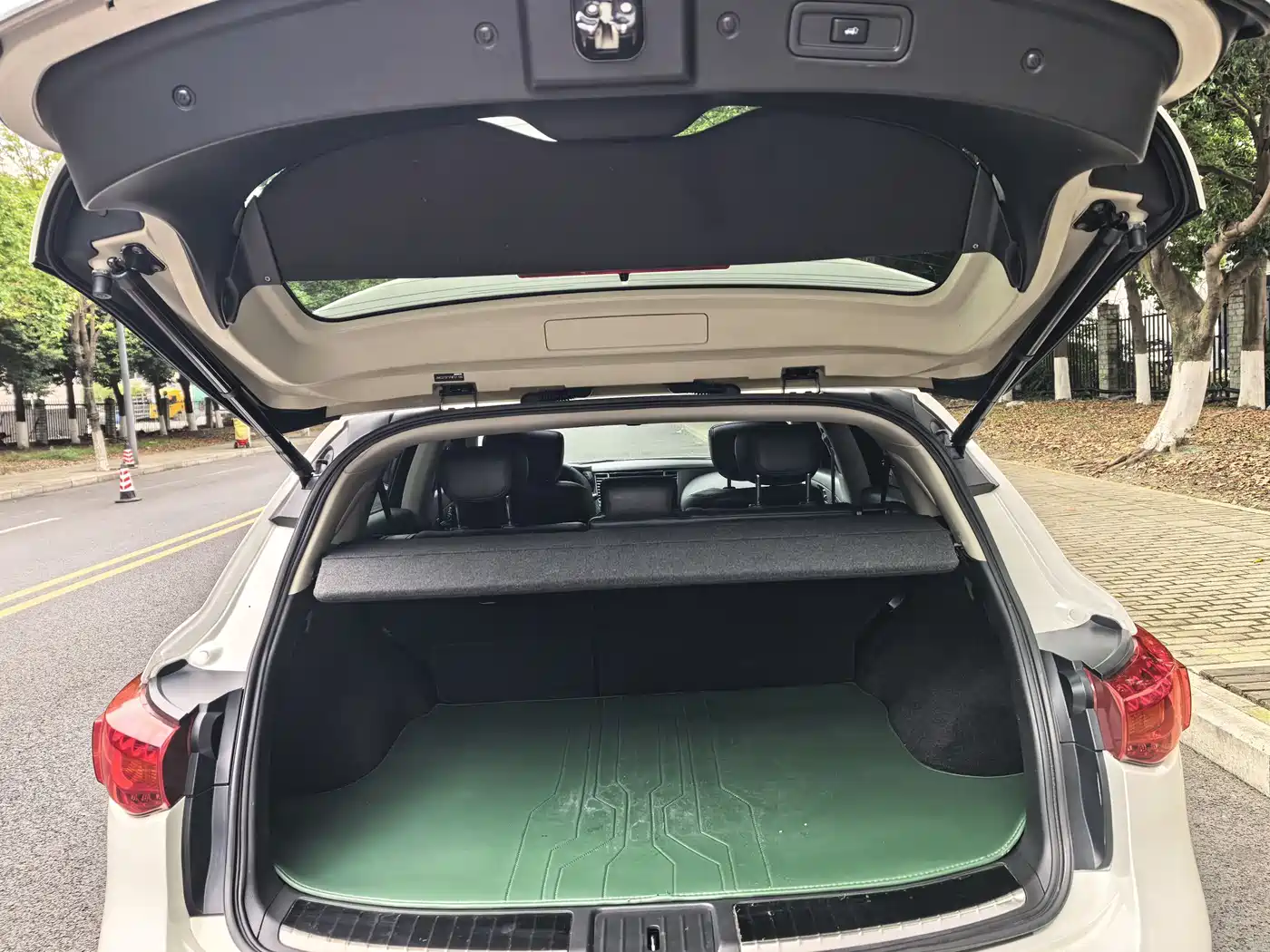 Infiniti QX70 2016 2013 3.7L Standard Edition