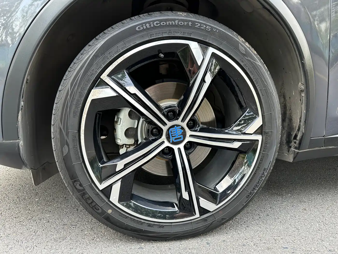 BYD Tang New Energy 2021 DM-i 112KM Honor фото 17