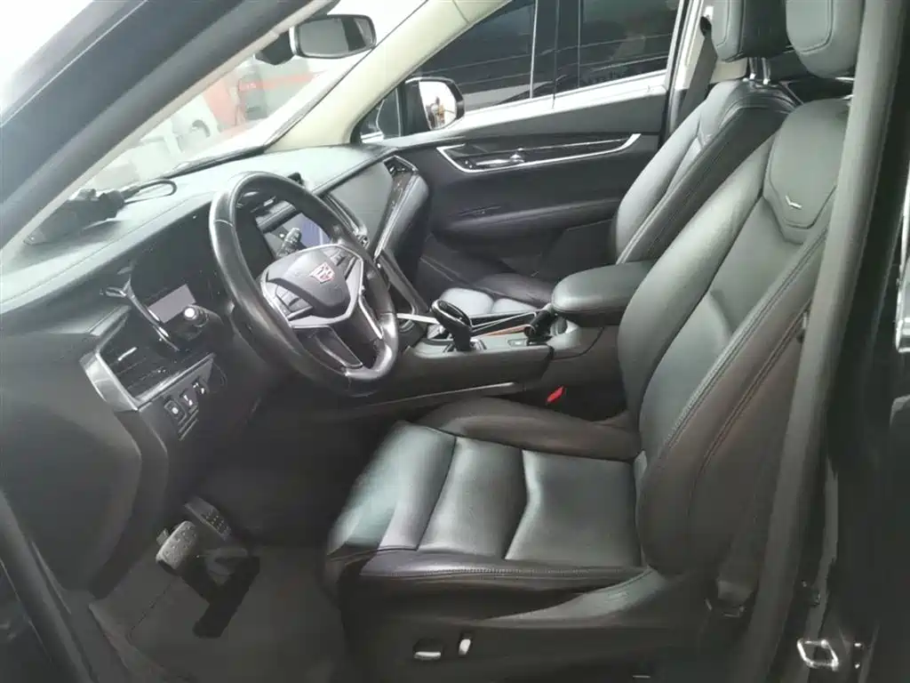 Cadillac XT5 2016 25T Luxury Model фото 15