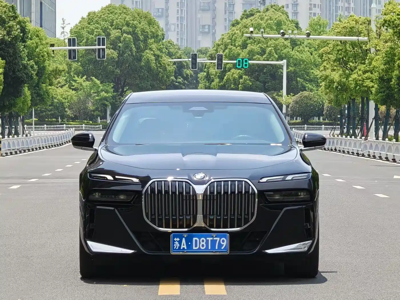 BMW 7 Series 2023 Model 735Li M Sport Package фото 2