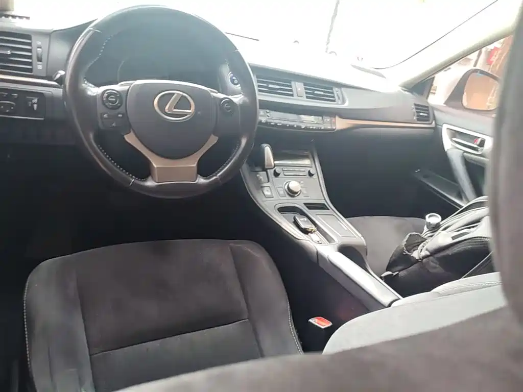 Lexus CT 2014 CT200h Elite Monochrome фото 10