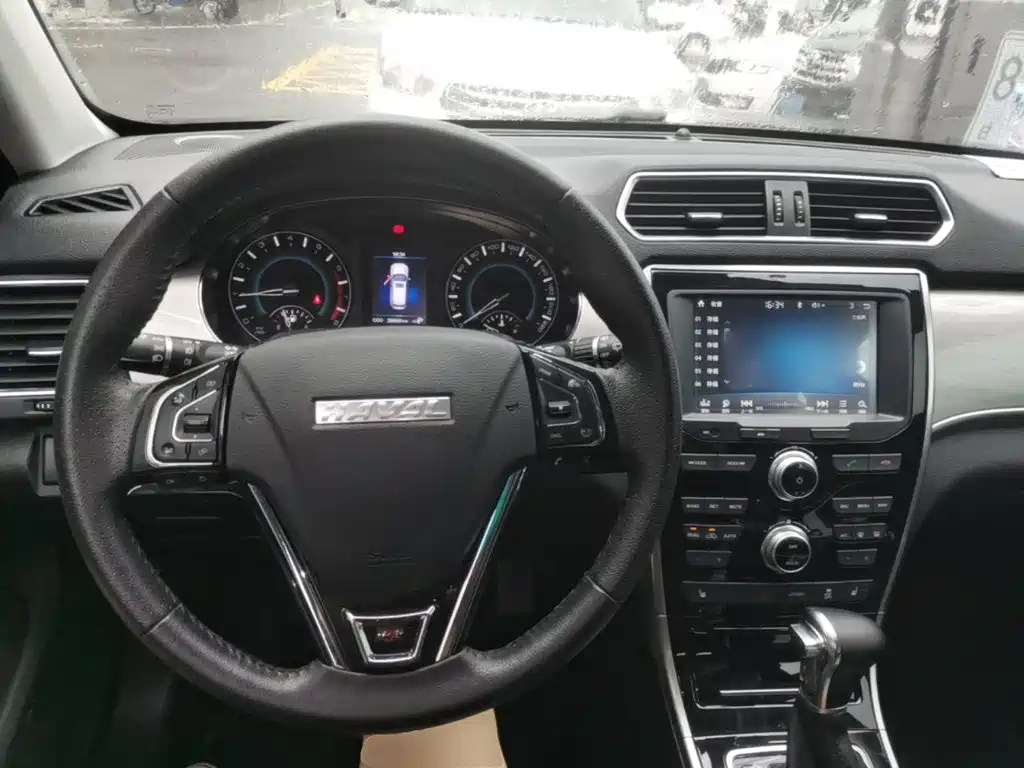 Photo 16 - Haval H2